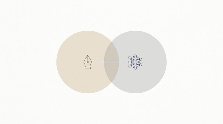 Dos círculos conectados por una línea índigo representan la convergencia entre redacción tradicional y optimización para IA